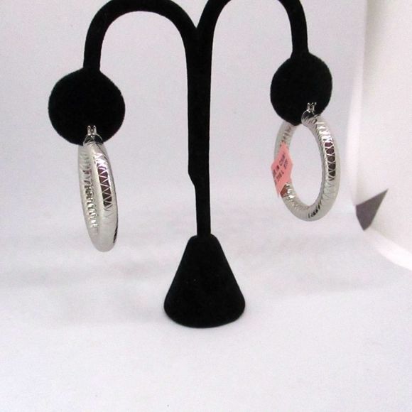 Checkered Hoop Earrings in Stainless Steel - Picture 2 of 6